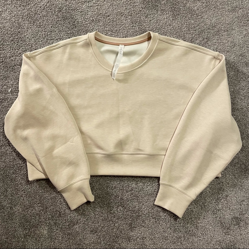 VEUC Lululemon Soft Ambitions Crop Crew - L/XL
